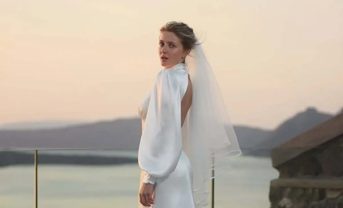 Співачка KOLA вперше показала чоловіка: зворушливі кадри з таємного весілля у Празі