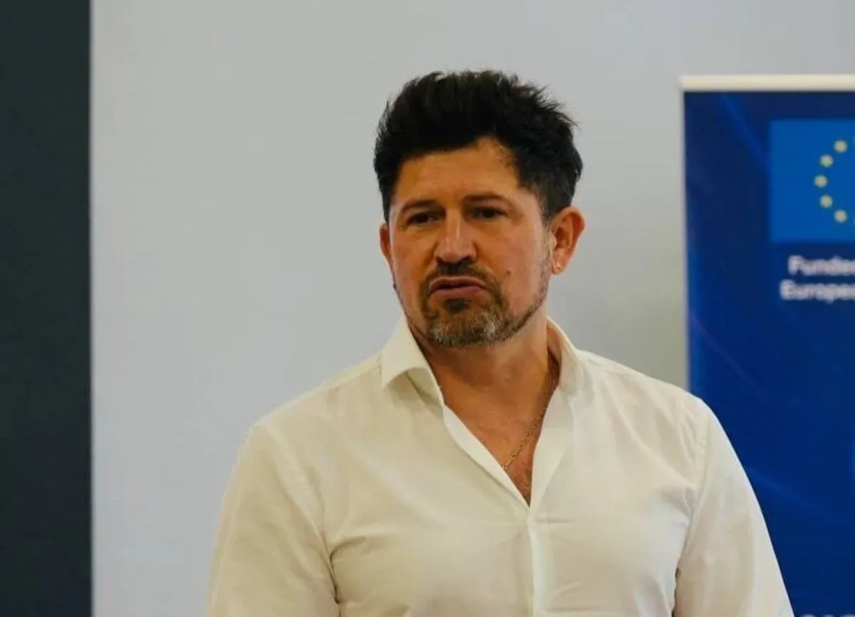 Андрій Джеджула одружився та втретє став батьком: новий етап у житті телеведучого