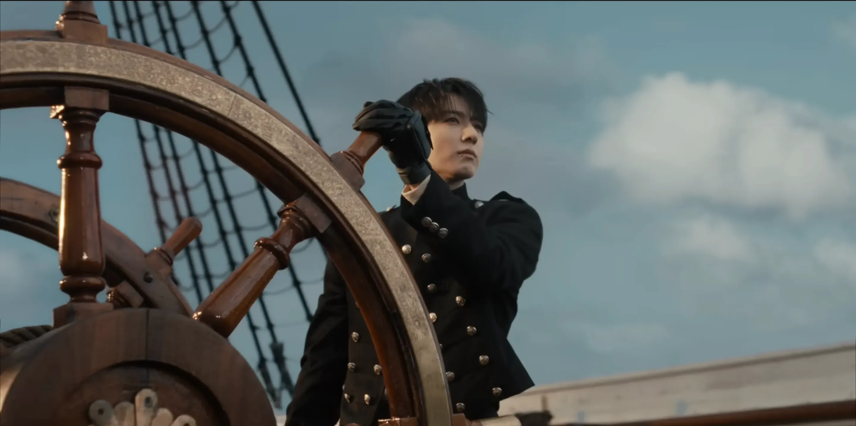 Таню Муіньо зняла кліп для BTS із зіркою серіалу "Рівердейл"