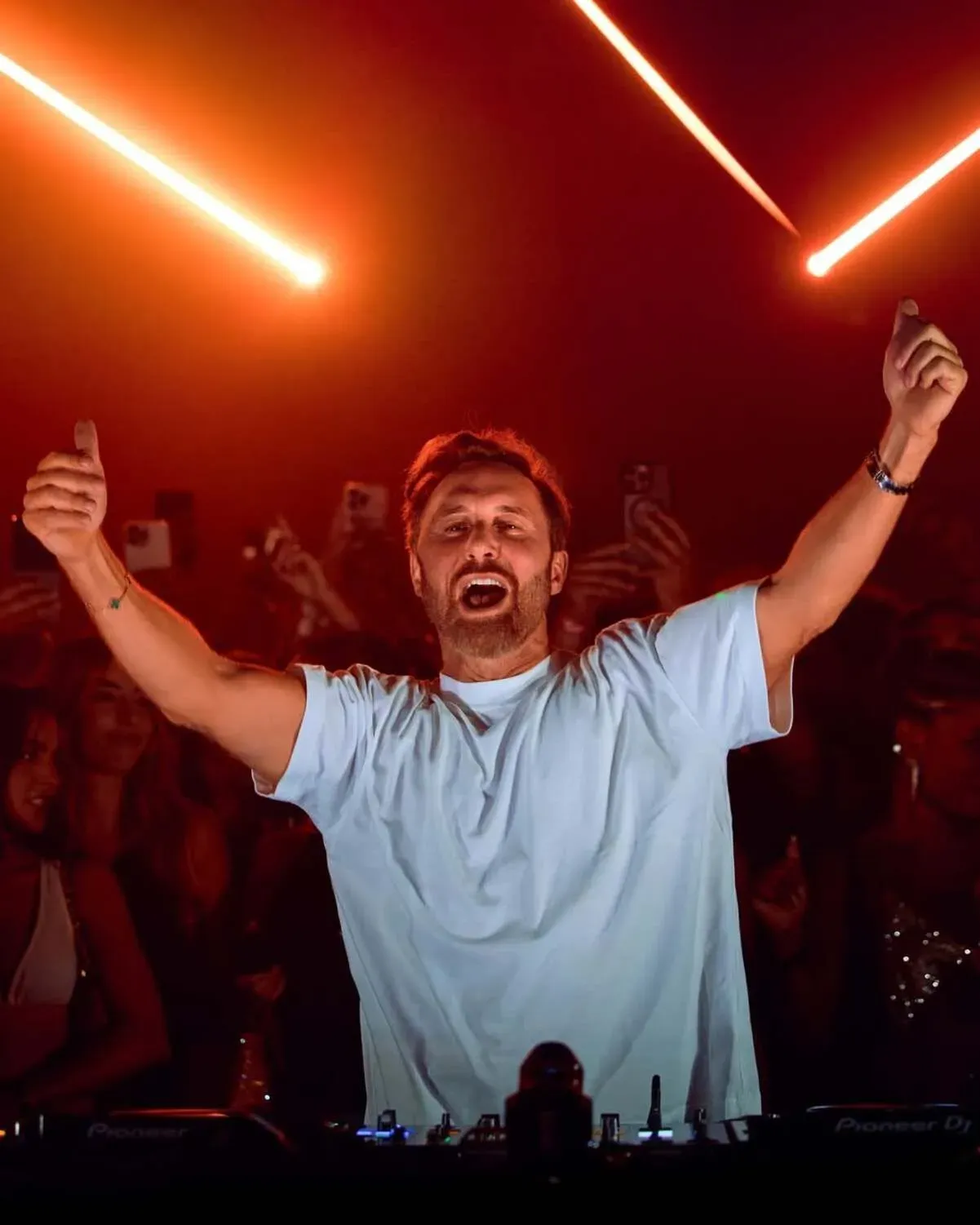 Девід Гетта став батьком учетверте - музикант показав немовля і розкрив незвичне ім’я