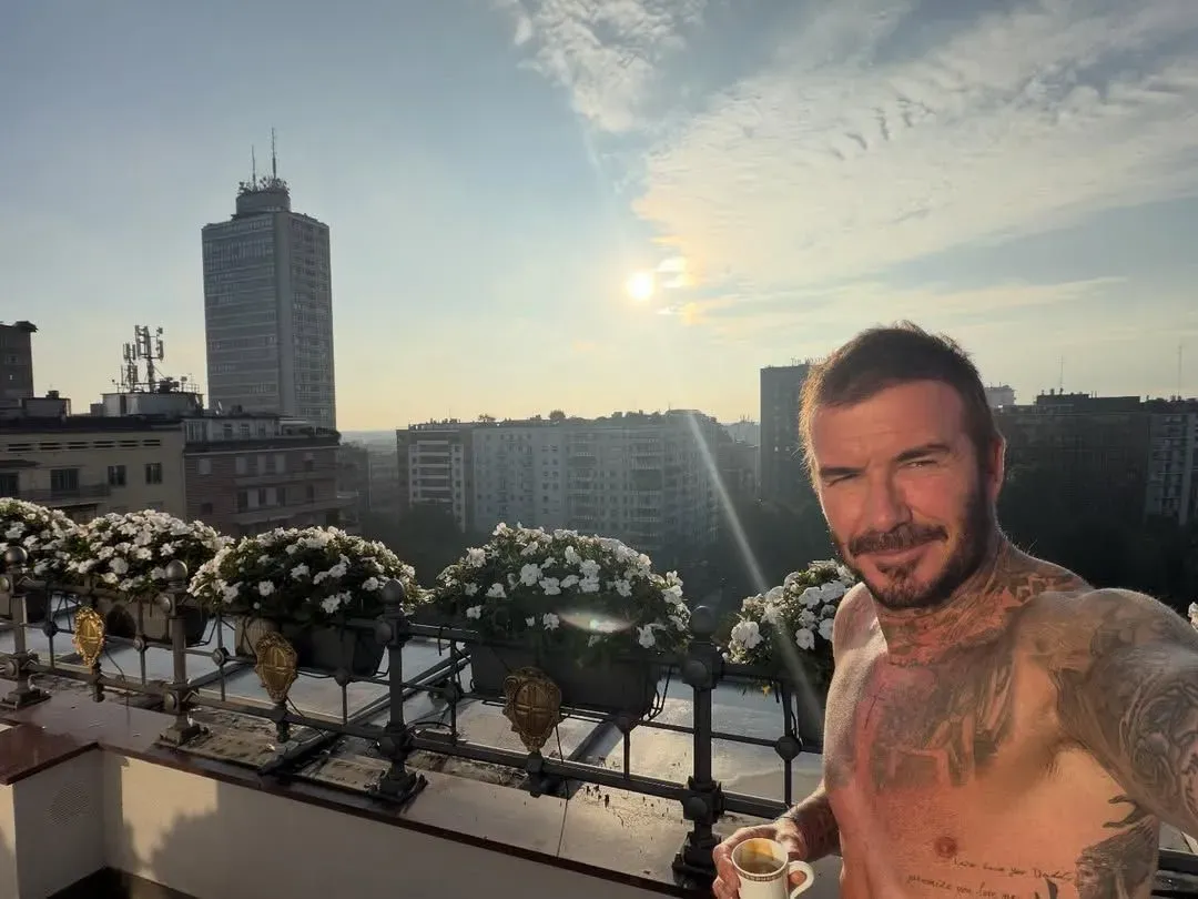 Девід Бекхем показав рідкісне селфі після сну — фанати у захваті